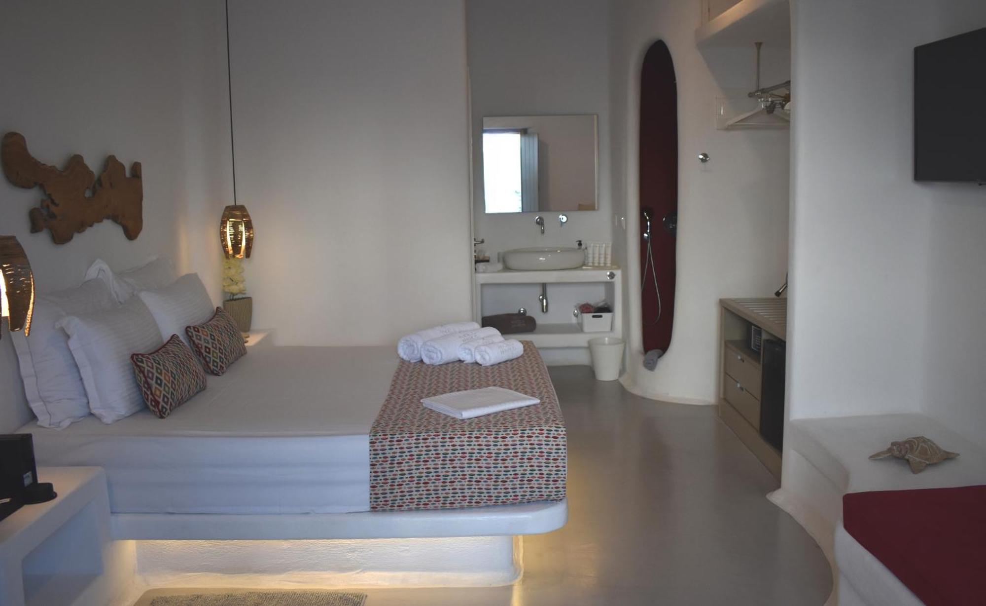 Angels Pillow Luxury Boutique Residence - Adults Only 纳乌萨 客房 照片